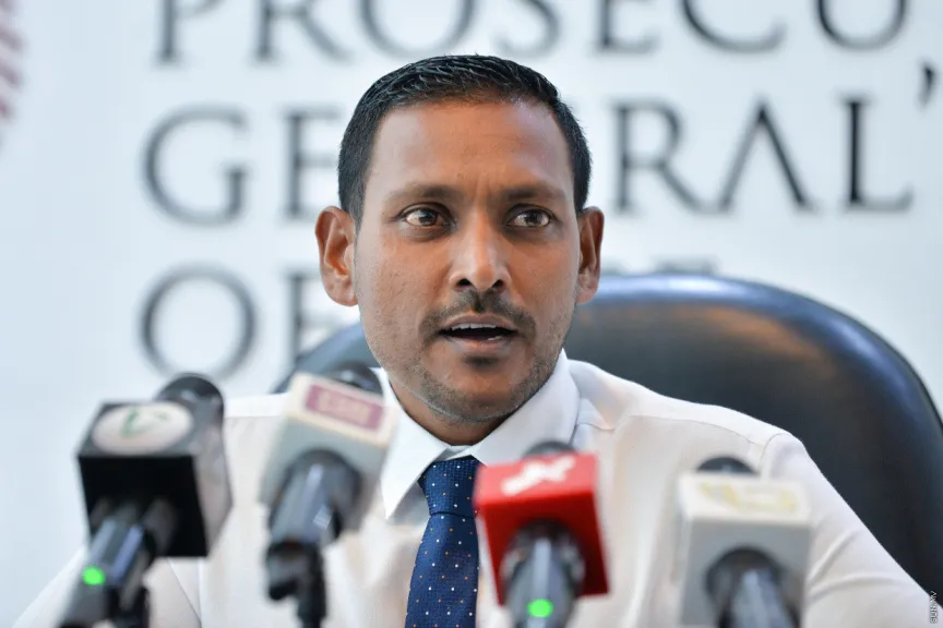 ޕީޖީ އޮފީހުގެ މުވައްޒަފުންނަށް ރޯދަމަހު ބައްދަލުވުންތަކުގައި ފޯނު ބޭނުންކުރުން މަނާ!