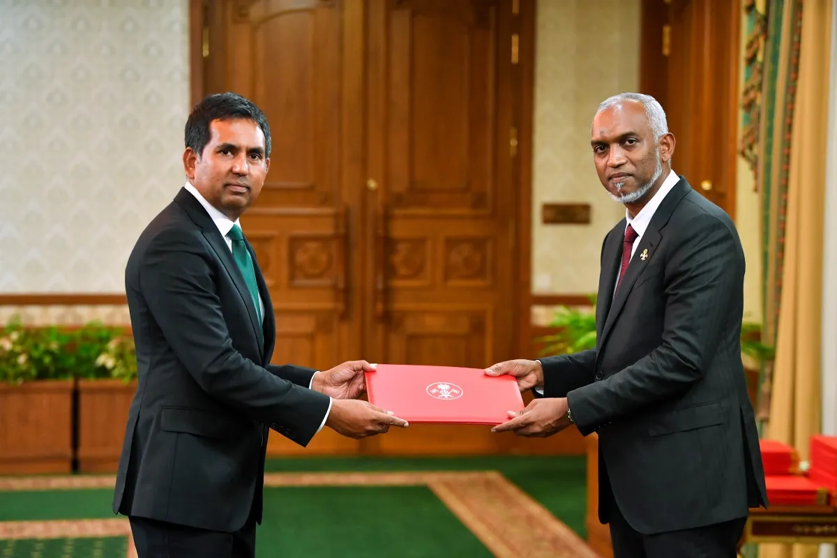 Minister of Economic Development and Trade Mohamed Saeed and President Dr. Mohamed Muizzu (Photo/President's Office)
