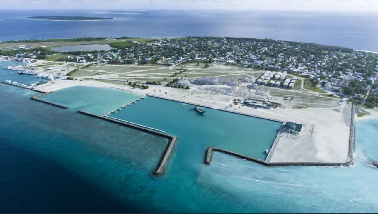 ކުޅުދުއްފުށީ ފަޅު ތެރެއިން މަރުވެފައި އޮތް ޒުވާނެއްގެ ހަށިގަނޑު ފެނިއްޖެ!