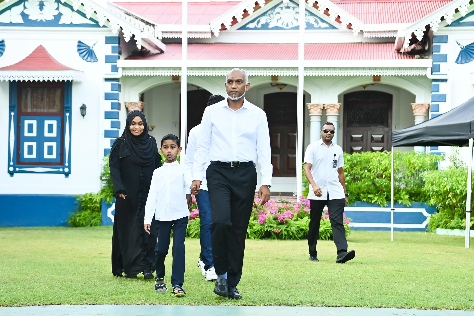 ޤައުމު ދެމިއޮތުމަށް ޢާއިލާތައް ބަދަހިވެ ދެމިއޮތުން މުހިންމު: ރައީސް ޑރ.މުޢިއްޒު