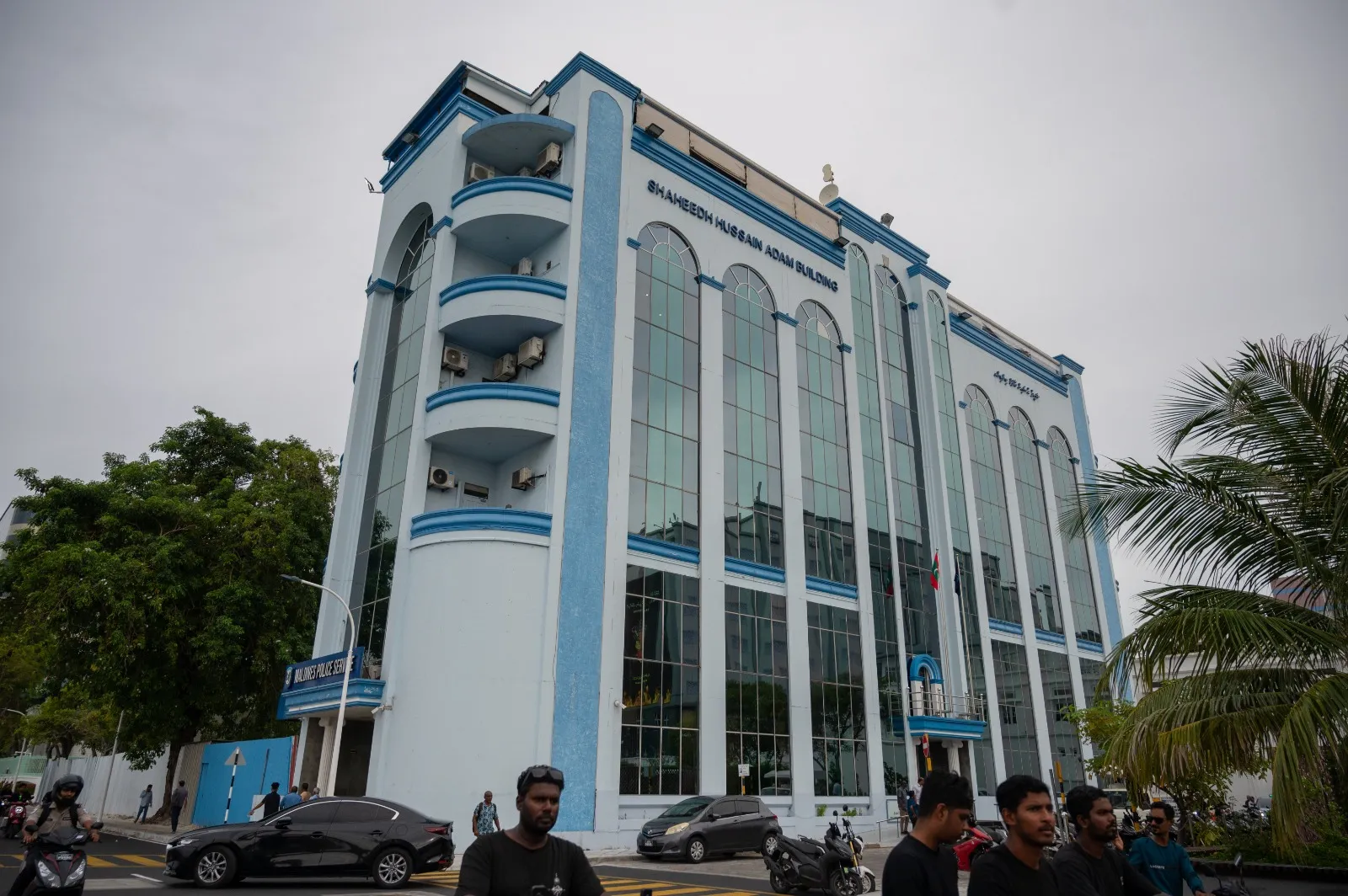 ފުލުހުންގެ ހެޑްކުއާޓާސް، ހުސެއިން އާދަމް ބިލްޑިން--ފޮޓޯ: ދާލު ރާ