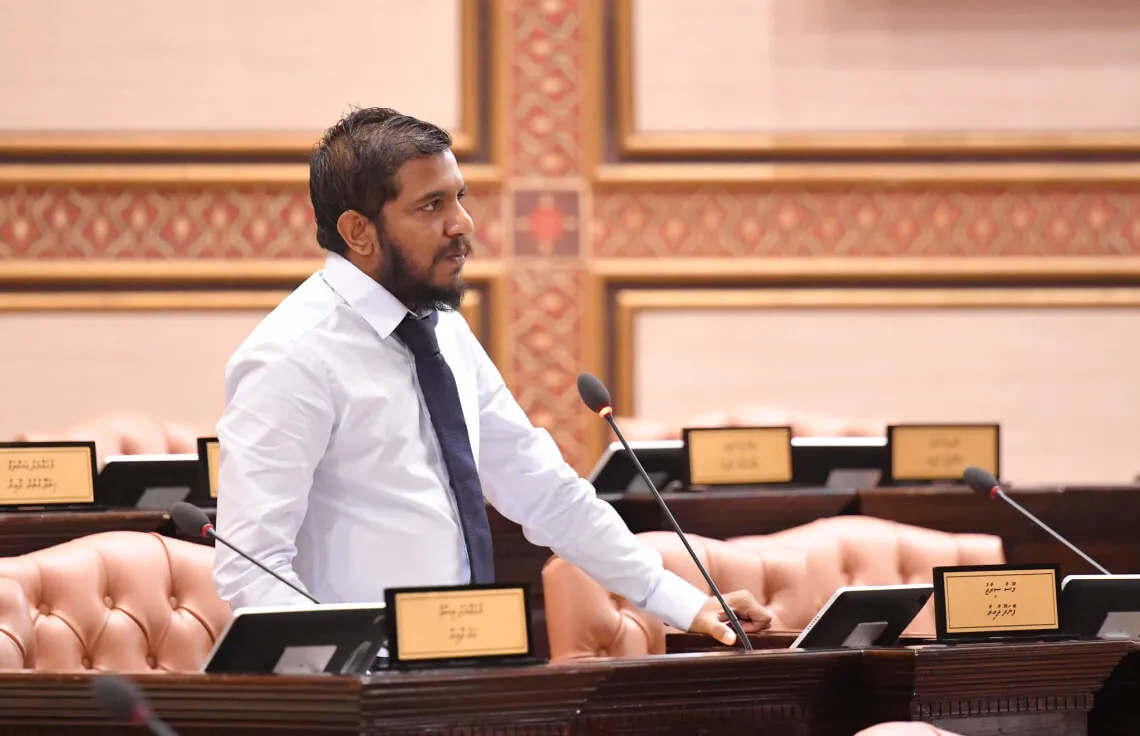 ރައްޔިތުން މި ސަރުކާރު ގެނައީ ކުރީ ސަރުކާރުން ގެންގުޅު ޚާރިޖީ ސިޔާސަތު ކަމުނުދިޔައީމަ: ސިރާޖު