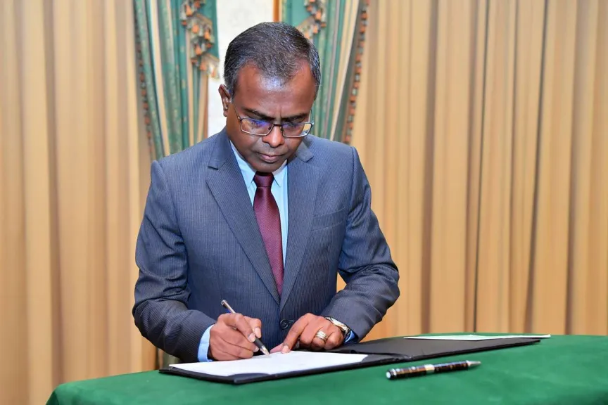 ދެވަނަ ބުރު އުވާލަން ކުރާ މަސައްކަތަކީ އަޒުލުކުރަން ޖެހޭ ފަދަ އަމަލެއް: ދީދީ