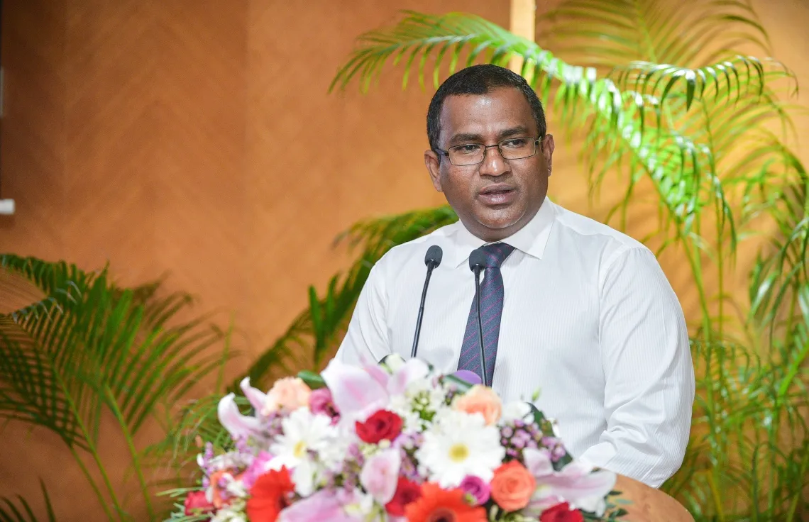 އެޗްޑީސީގެ ޗެއަރމަން، ޒުހޫރު މަޤާމުން ވަކިކޮށްފި