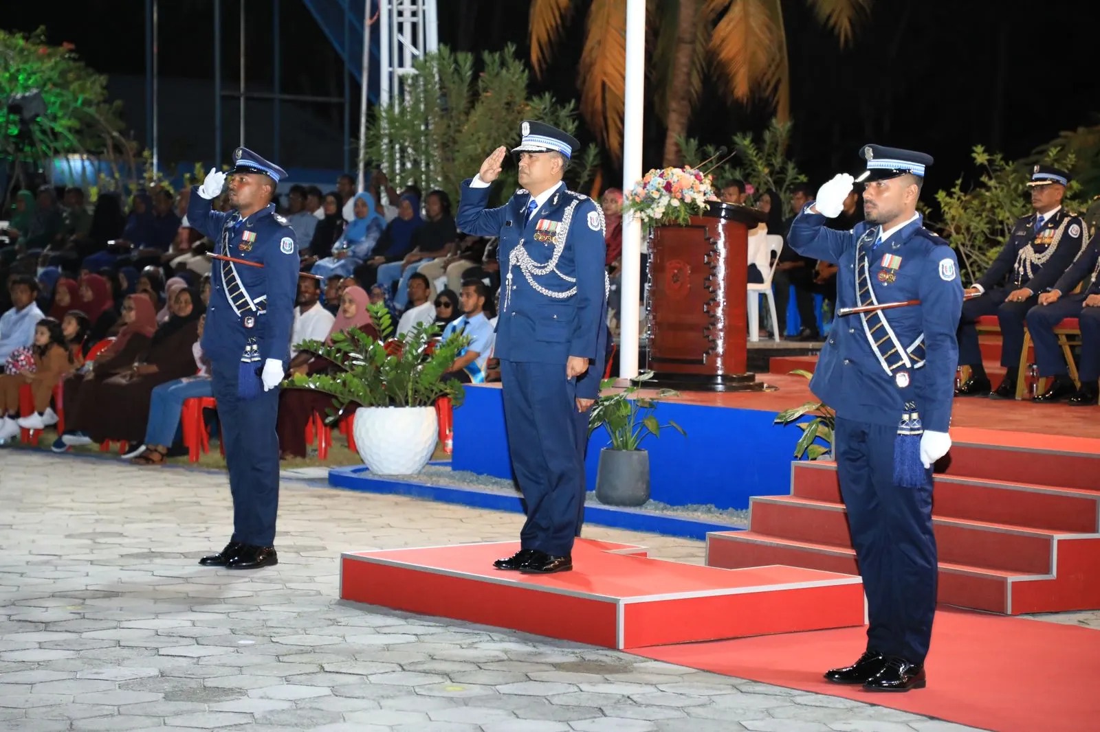 ޑިއުޓީ ވަގުތު ޑިއުޓީގެ ބޭނުމަށް ނޫނީ ފޯނު ބޭނުންނުކުރުމަށް ސީޕީ އެދިވަޑައިގެންފި