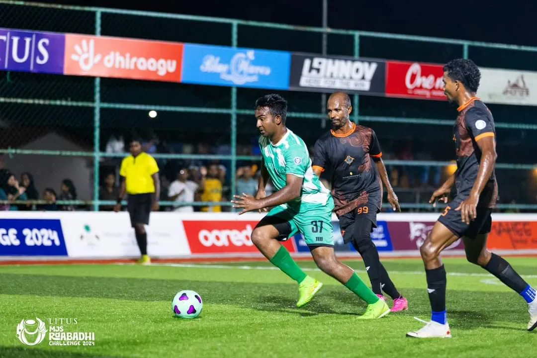 ފަހަތުން އަރައި އެމަރަލްޑް މޯލްޑިވްސް ބަލިކޮށް މާމުނަގައު އިން ކުއާޓާގެ ފުރުސަތު ބޮޑުކޮށްފި