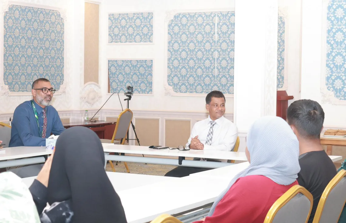 ބޯންމެރޯ ހަދަން އިތުރު ހަތް ކުދިން ފުރަނީ