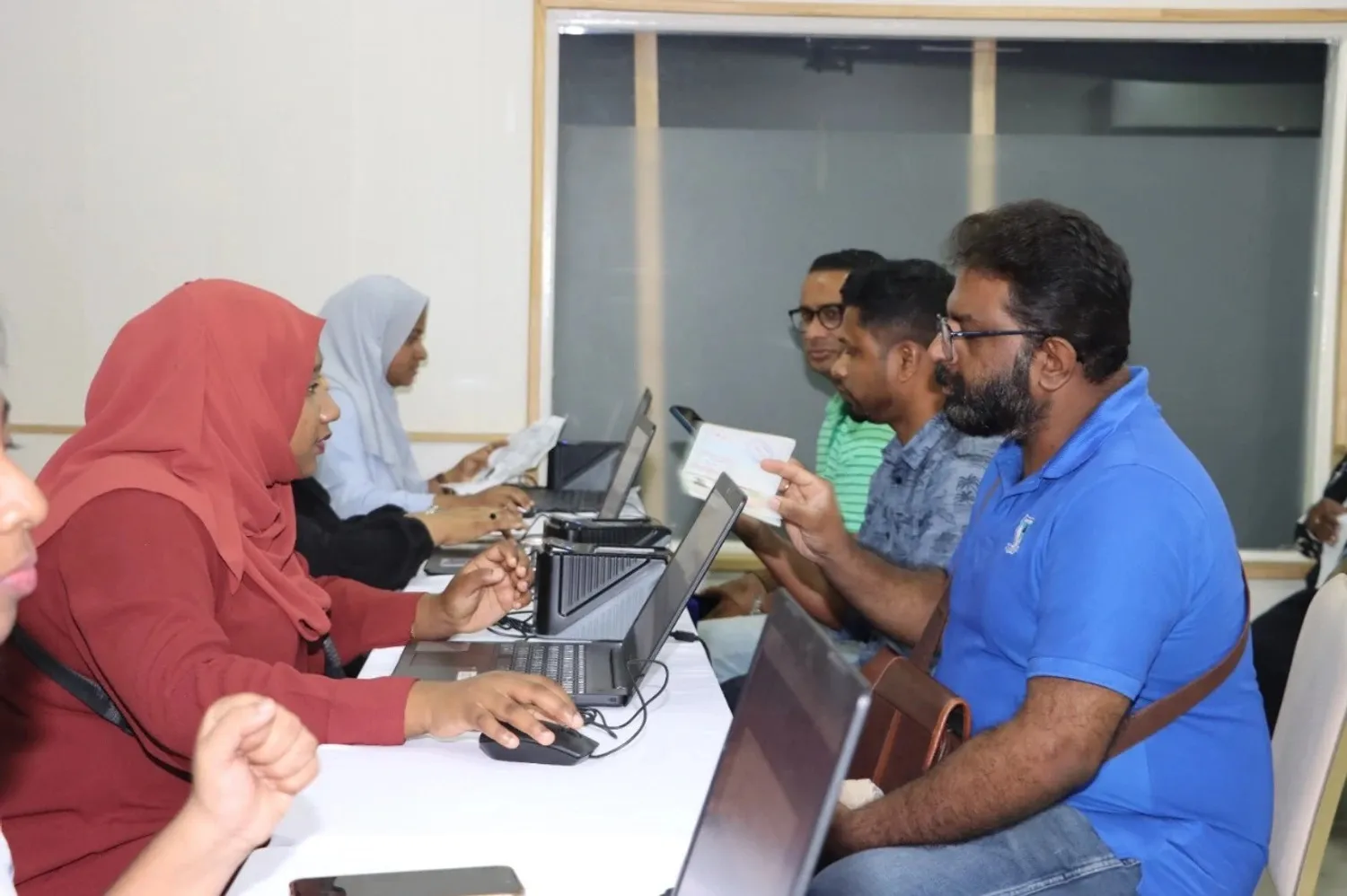 ބިދޭސީންގެ ފީތައް ނުދައްކާ ފަރާތްތަކަށް ޚިދުމަތްދިނުން މެދުކަނޑާލަން ނިންމައިފި