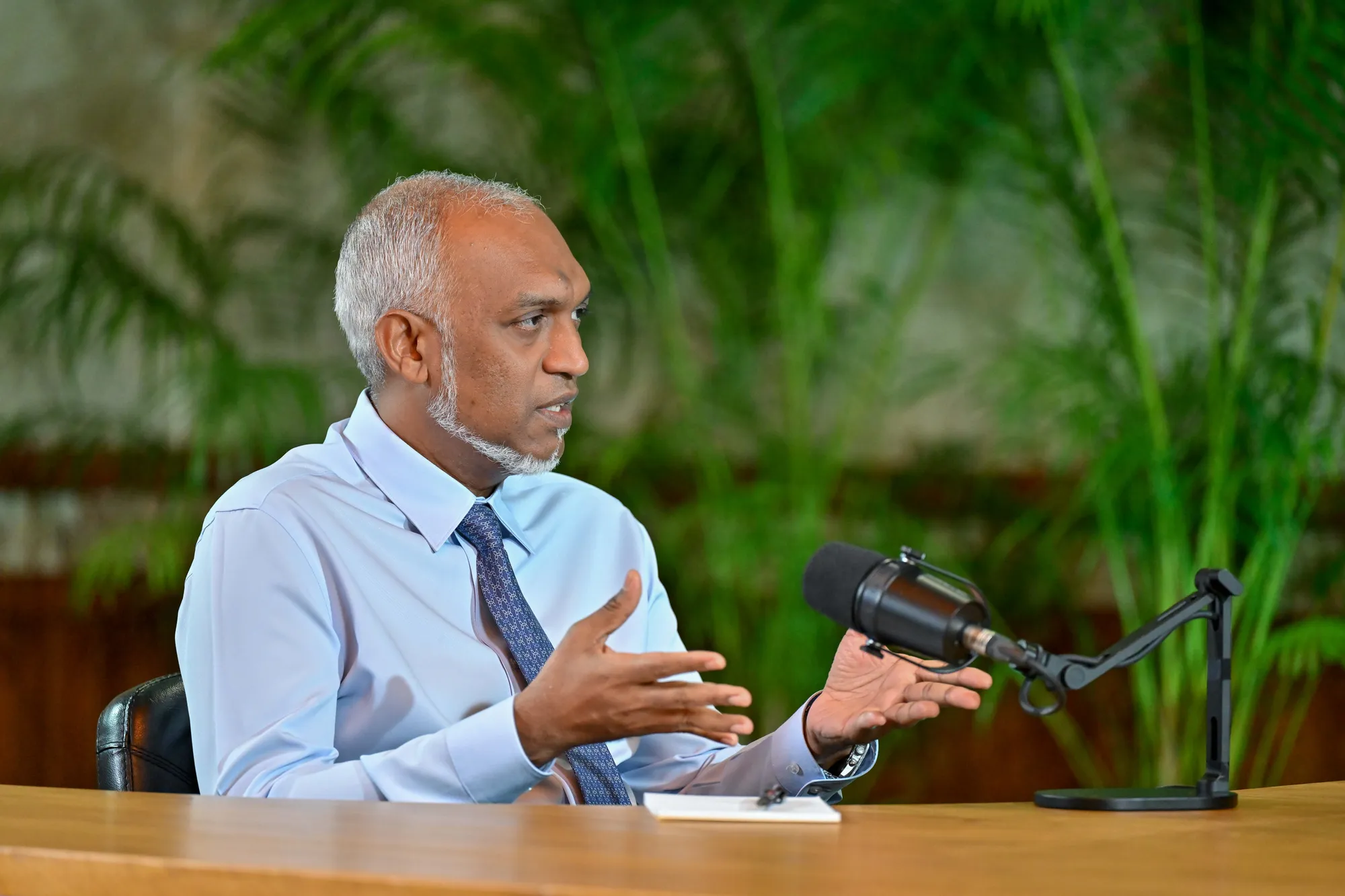 ވެރިކަމާ ހަވާލުވީއިރު ޤައުމު އޮތީ ދެތިން މަސް ތެރޭގައި ބަނގުރޫޓު ވާނެ ޙާލަތެއްގައި: ރައީސް މުޢިއްޒު