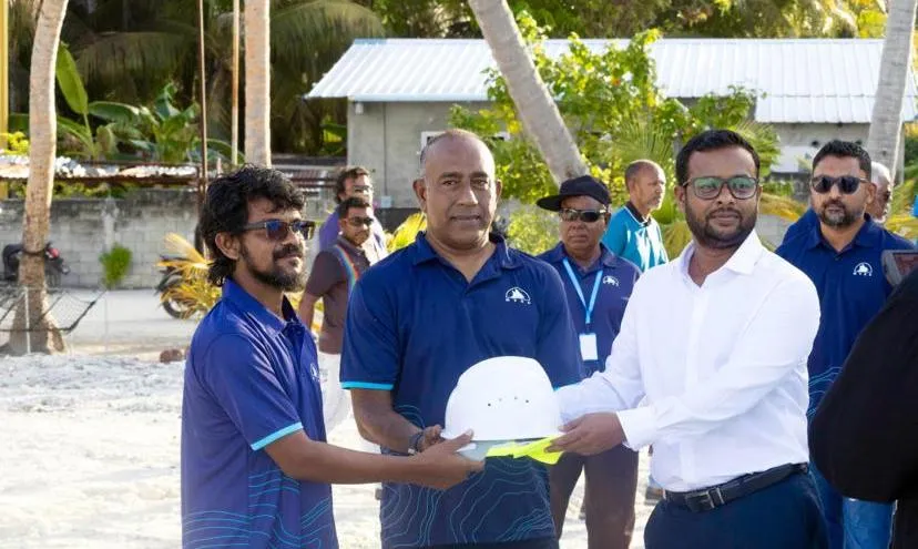 މިނިސްޓްރީއިން އެކަނި ވެސް 40 ބިލިއަން ރުފިޔާގެ މަޝްރޫޢު ހިންގަން ހަމަޖެހިފައި އެބަ އޮތް: ވަޒީރު މުއްޠަލިބް