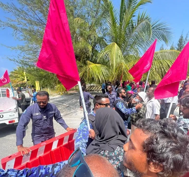 Opposition supporters hold a protest in Thinadhoo. Picture: PPM