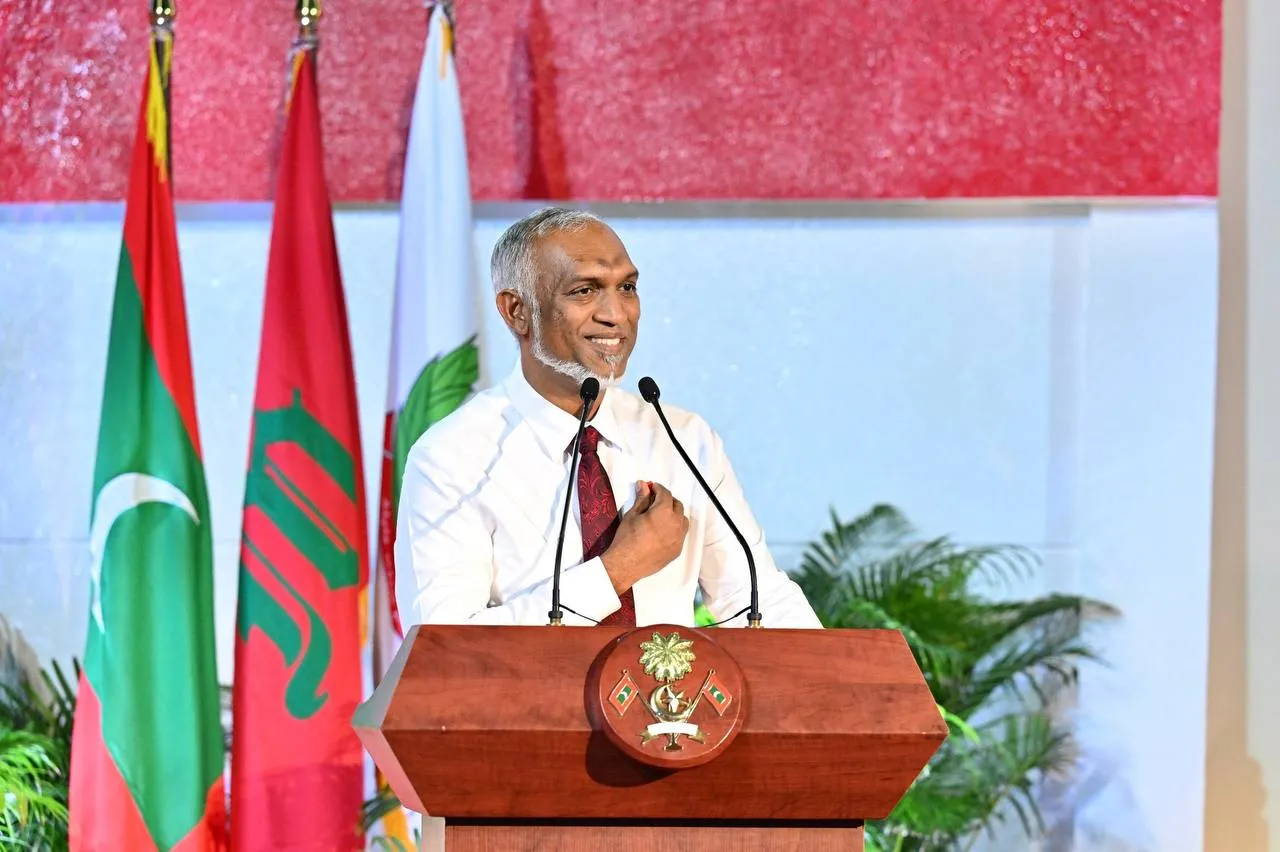 ރާއްޖޭގައި ފުރަތަމަ ފަހަރަށް ތަރައްޤީކުރާ ސްމާޓް ކްލާސްތައް މަޖީދިއްޔާ ސްކޫލުގައި ޤާއިމުކުރުމަށް ނިންމާފައިވާކަމުގައި ރައީސުލްޖުމްހޫރިއްޔާ ވިދާޅުވެއްޖެ