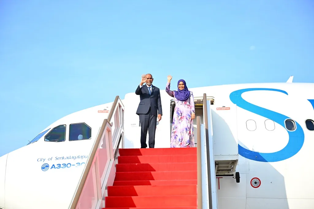 ރައީސުލްޖުމްހޫރިއްޔާގެ ދެކަނބަލުން ސްރީލަންކާއަށް ކުރެއްވި ފުރަމާނަ ދަތުރުފުޅު ނިންމަވާލެއްވުމަށްފަހު މާލެ ވަޑައިގެންފި