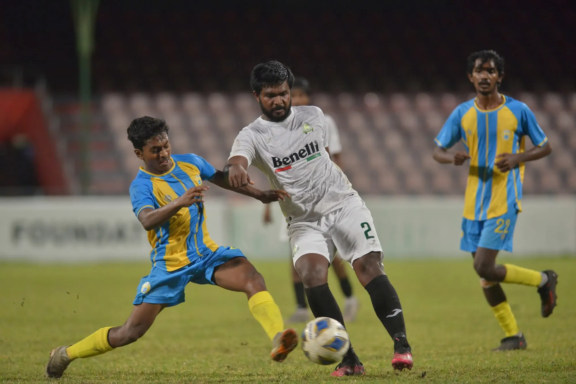 ވެލެންސިއާއި ގްރީން ސްޓްރީޓް ވާދަކުރި މެޗުގެ ތެރެއިން...ފޮޓޯ: އެފްއޭއެމް