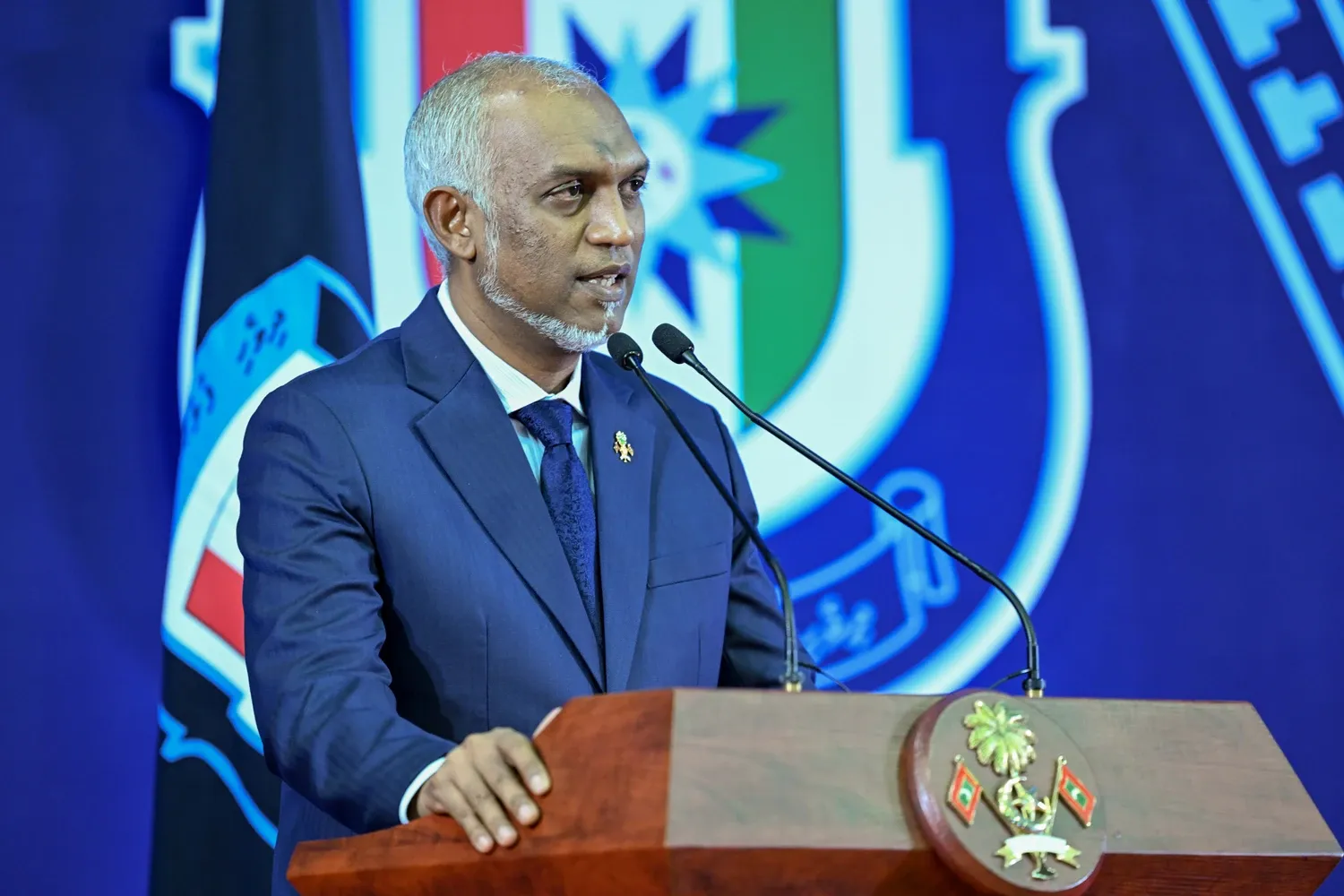 ޒަމާނީ ފެންވަރުގެ ހެޑްކުއާޓަރެއް ގާއިމުކޮށްދެއްވާނެ ކަމުގެ ޔަގީންކަން ރައީސް ދެއްވައިފި