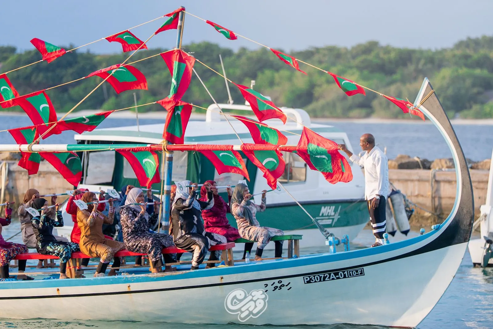 އޭދަފުށީން ރައީސަށް ހޫނު މަރުހަބާއެއް، މަރުހަބާ ކިޔަން ގިނަ ބައެއް