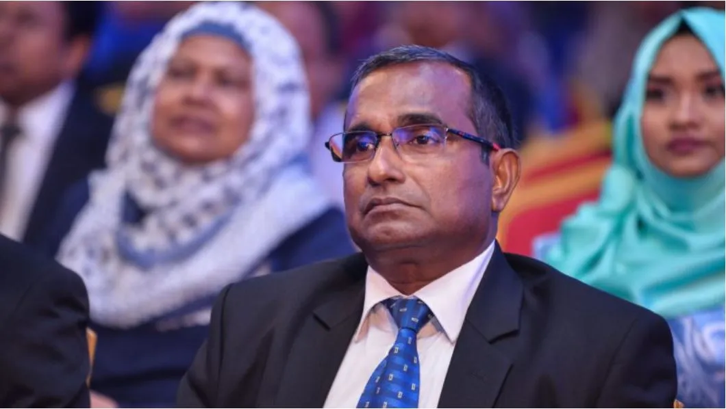 ފަނޑިޔާރުން އައްޔަނު ކުރާއިރު ސިޔާސީ ކަންކަމުގައި އުޅެފައިވޭތޯ ބަލަންޖެހޭ: ފާއިޒު