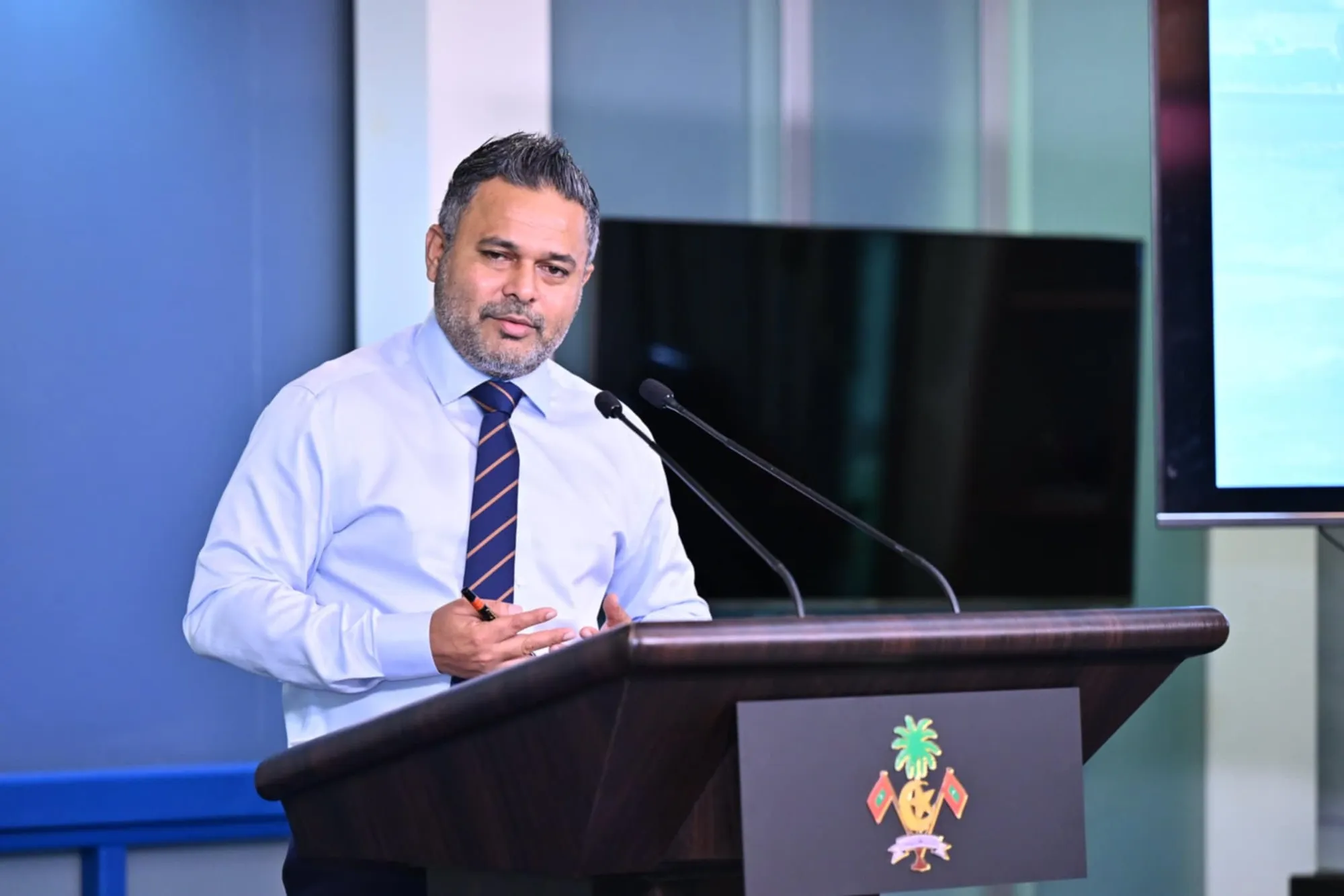 އަދުގެ ސަރުކާރުން މަސްވެރިންނަށް ދޫކުރަން ބުނި ފައިސާ ވާނީ އަދާކޮށް ނިންމާފައި: ޝިޔާމް