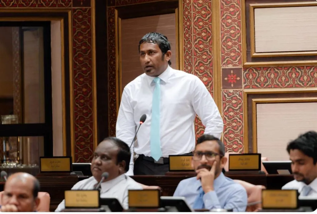 ފަތުރުވެރިކަމަށް ރަށްތައް ދޫކުރާ މުއްދަތު، ކުޑަ އަގެއް ދައްކައިގެން އިތުރު ކުރެވޭ އިސްލާހެއް!