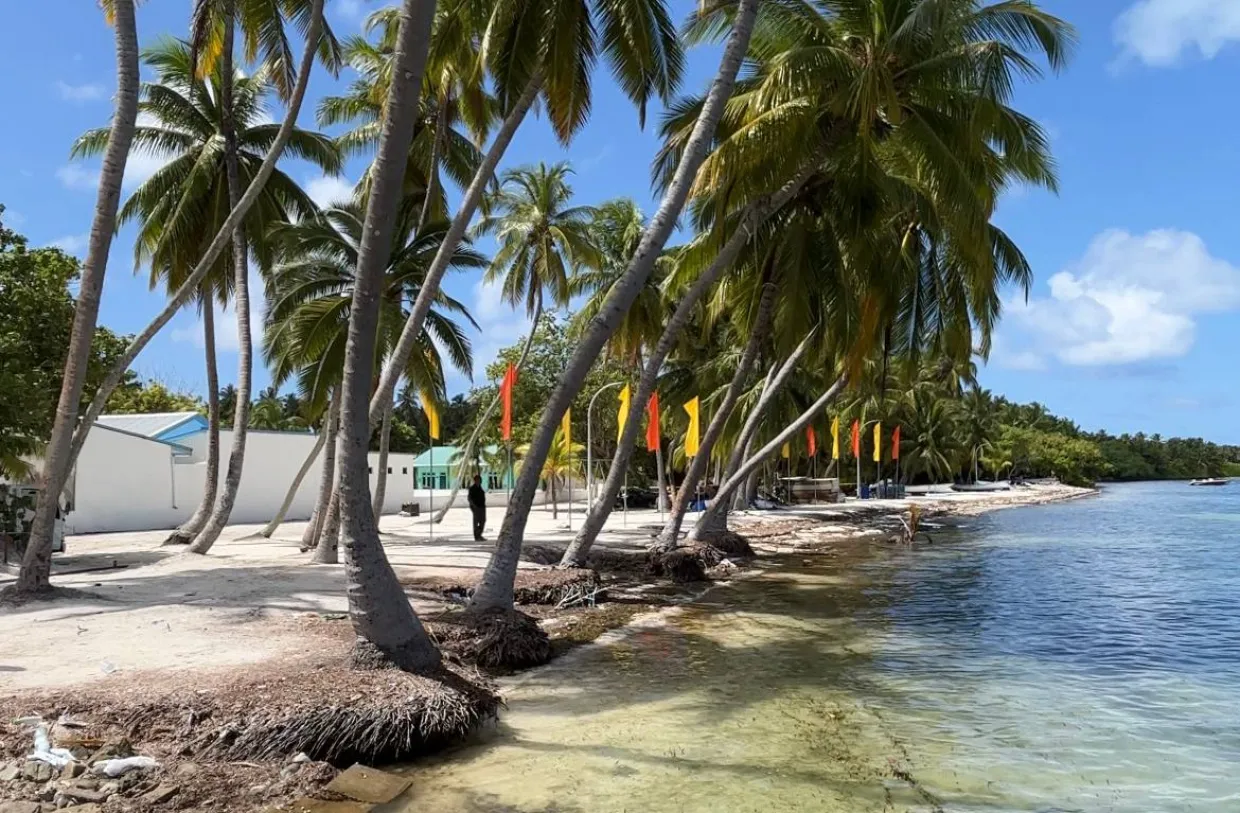 ރަތްމަންދޫ ރައްޔިތުން އެހެން ރަށަކަށް ބަދަލުކުރަން ރައީސް މުޢިއްޒު ނިންމަވައިފި