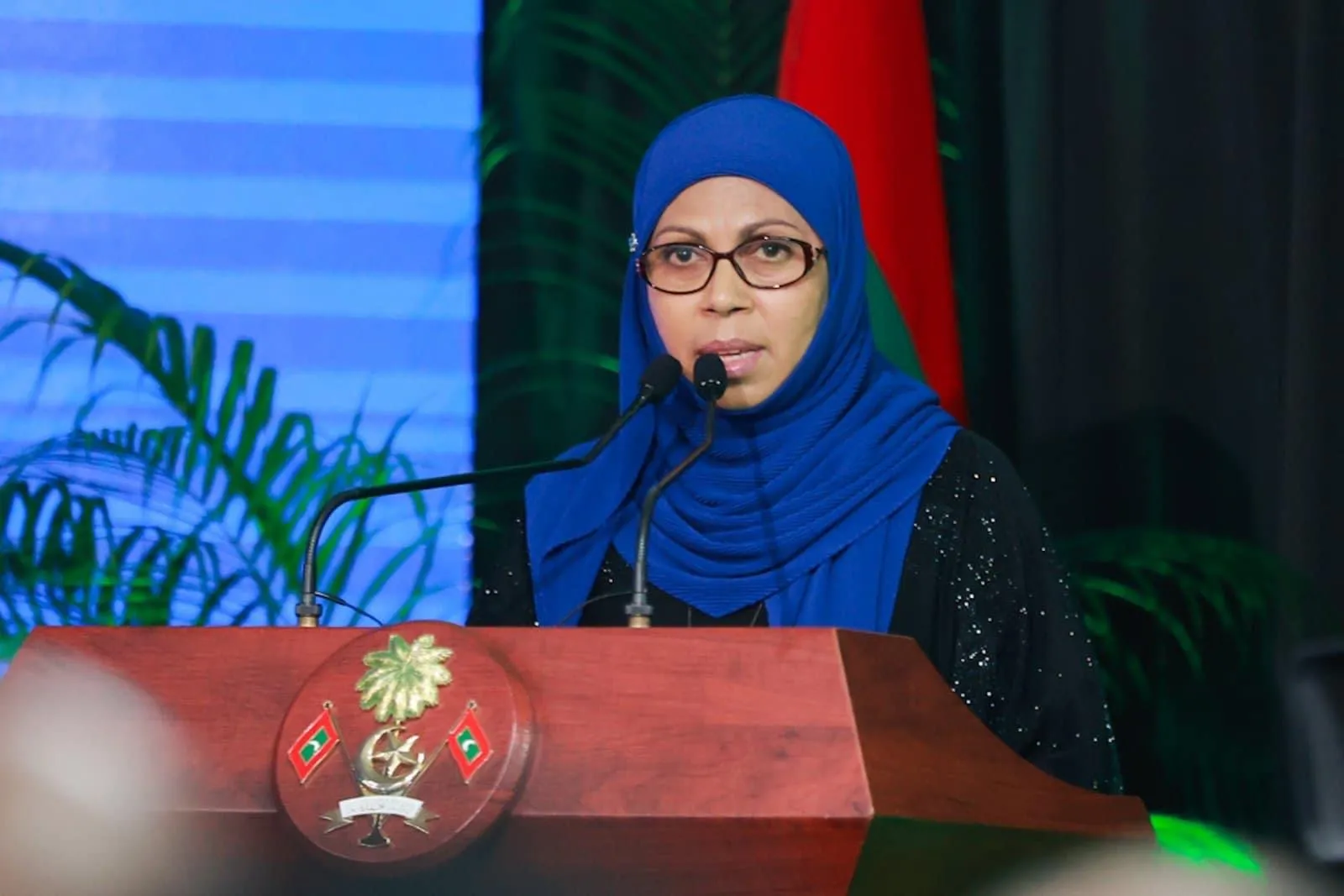 ރާއްޖޭގައި ފުރަތަމަ ފަހަރަށް އަންހެނަކު ލިޔުއްވި ޚުތުބާ އެއް