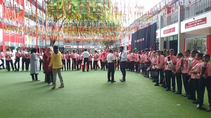 ޓީޗަރުންގެ ދުވަސް ފާހަގަކުރަން ބެލެނިވެރިންގެ އަތުން ފައިސާ ނުނަގަން އަންގައިފި