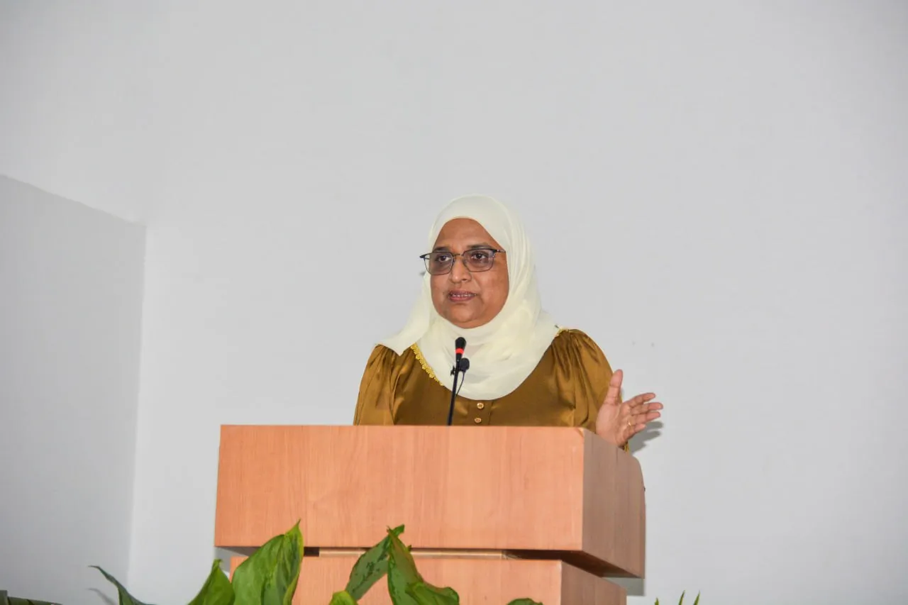ރޭ އޮތް ކެންޕެއިން ޖަލްސާގެ ތެރެއިން--ފޮޓޯ/ވޮއިސް