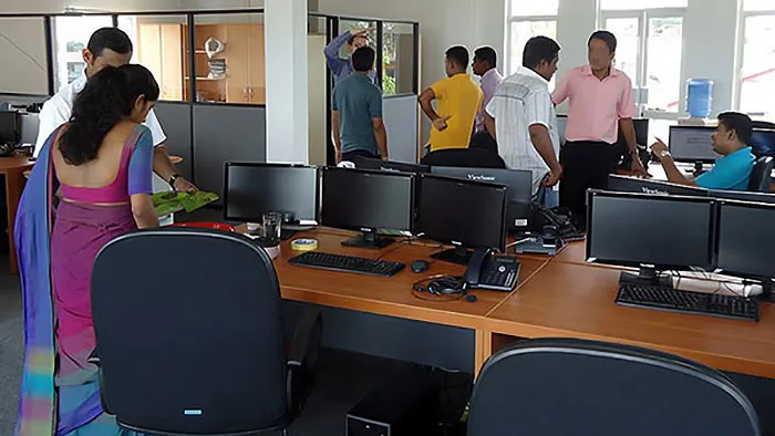 ސްރީލަންކާ ސަރުކާރު މުވައްޒަފުންގެ މުސާރަ ބޮޑުކުރަނީ!