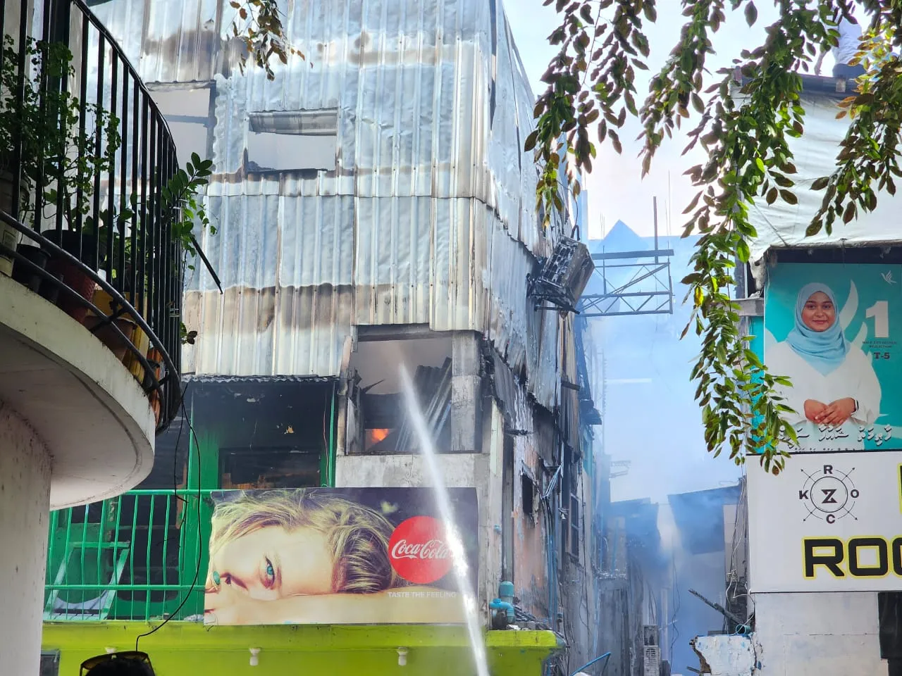 ގާމަގު ކެފޭ އިމާރާތުގައި އަނެއްކާވެސް ރޯވެގެން އެމްއެންޑީއެފުން ހަރަކާތްތެރިވަނީ