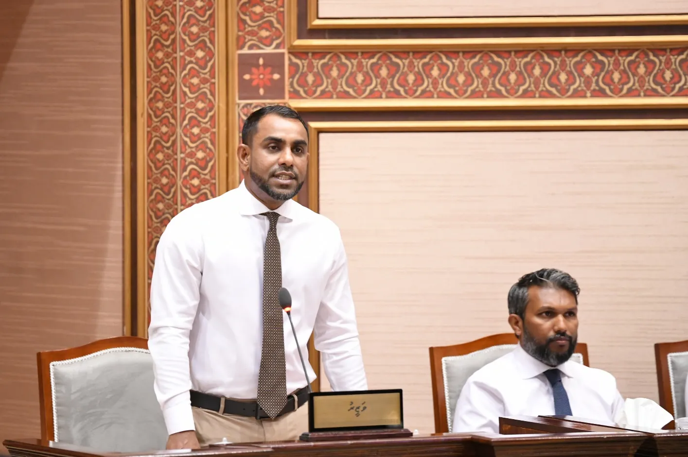ސަރުކާރުން އިސްކަންދެނީ ދުރު ހިސާބުތަކަށް ޓޫރިޒަމް ގެންދަން: ފައިސަލް