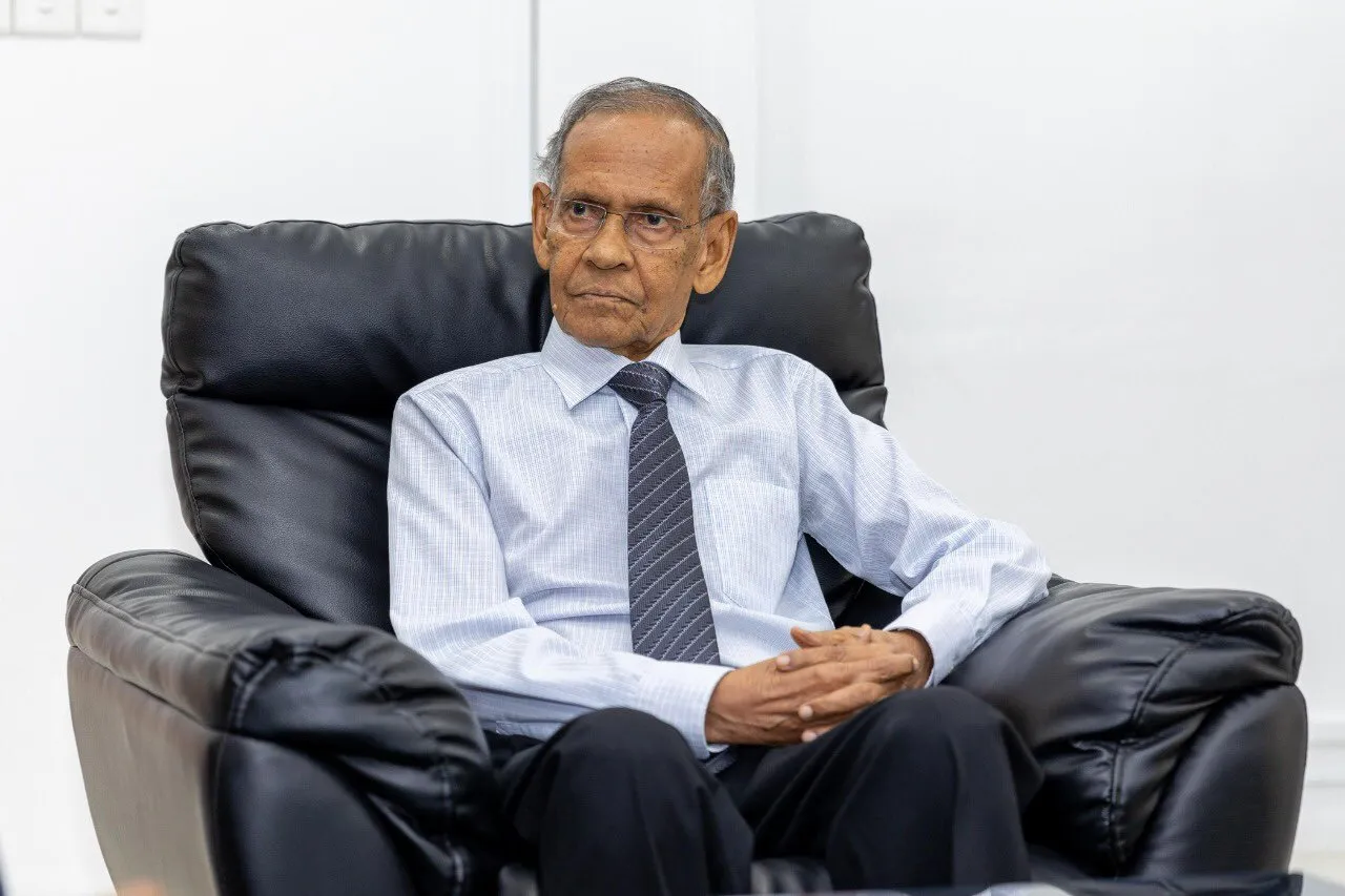 ރާއްޖޭގެ ތަޢުލީމަށް ހިދުމަތްކުރުމުގެ އެންމެ މަތީ ޝަރަފް ޑރ.މުޙައްމަދު ޒާހިރު ހުސައިނަށް އަރުވަނީ
