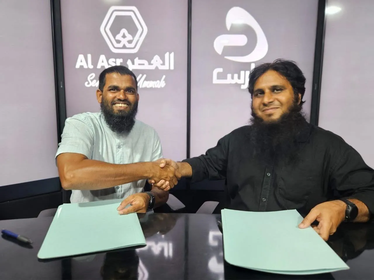 އަލް އަސްރުގެ ކޮންޓެންޓް ދާރިސް ޓީވީން ދެއްކުމަށް އެއްބަސްވުމެއްގައި ސޮއިކޮށްފި