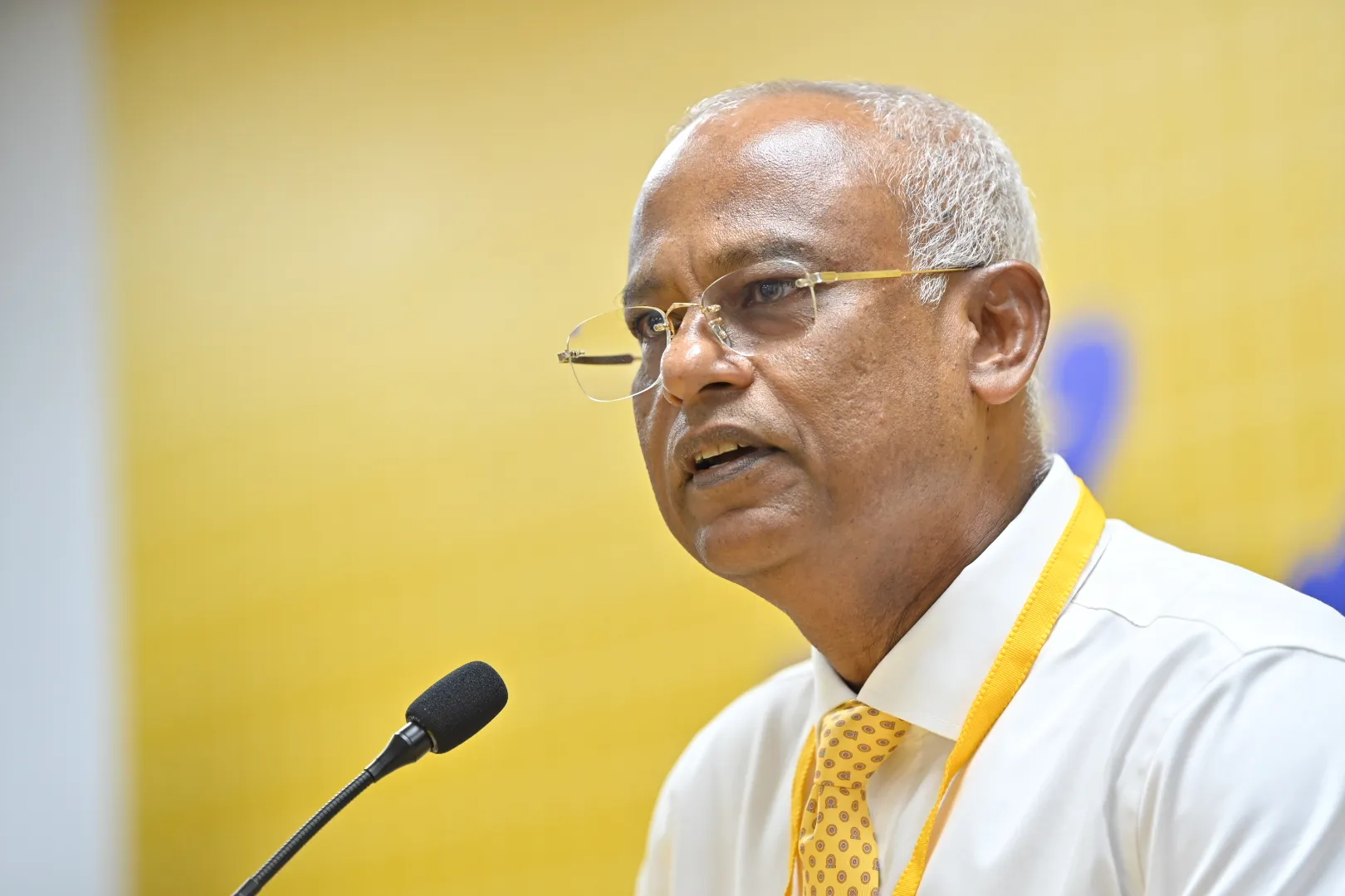 Former President Solih calls for immediate halt to Ras Malé project