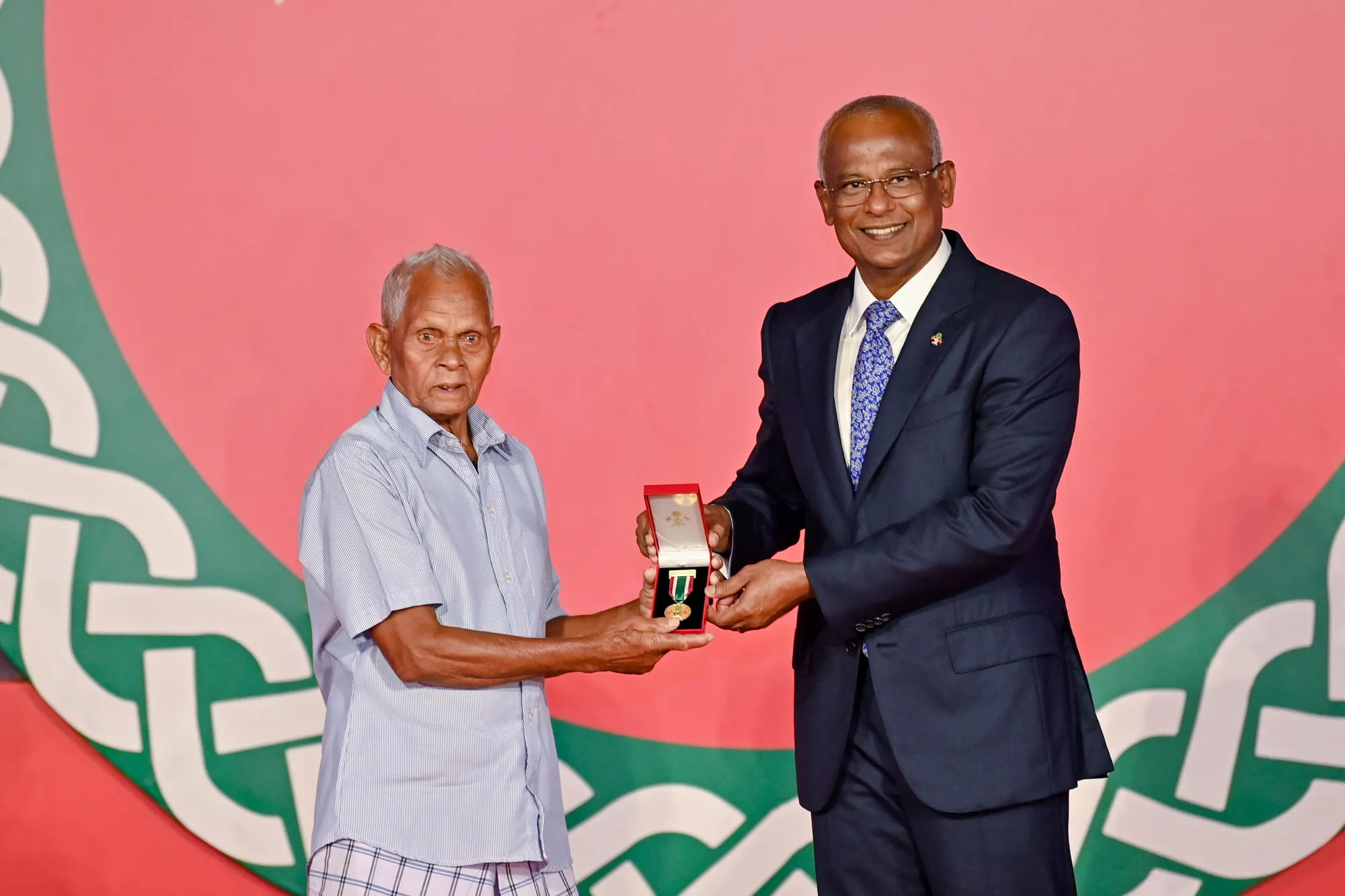 ފޮޓޯ/ ރައީސް އޮފީސް