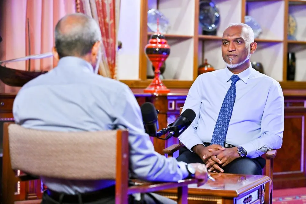 President Dr. Muizzu at Rayyithunnaa Eku (With the citiens) podcast (Photo/President's Office)