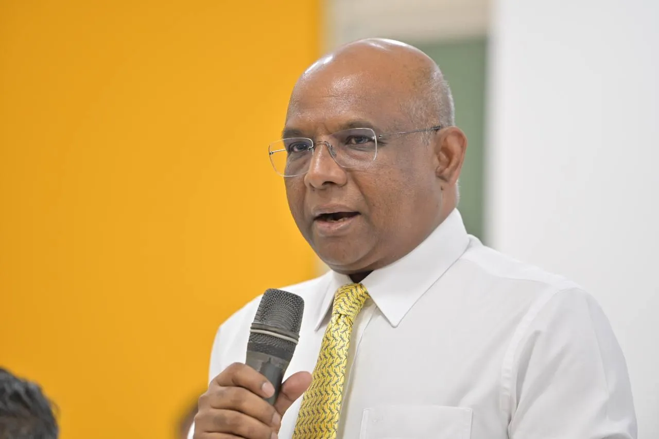 ފަނޑިޔާރު އަޒްމިރަލްދާ އާއި މަހާޒު މަގާމުން ވަކިކުރަން މަސައްކަތް ކުރަނީ ޤާނޫނު އަސާސީއާ ޚިލާފަށް: ޝާހިދު