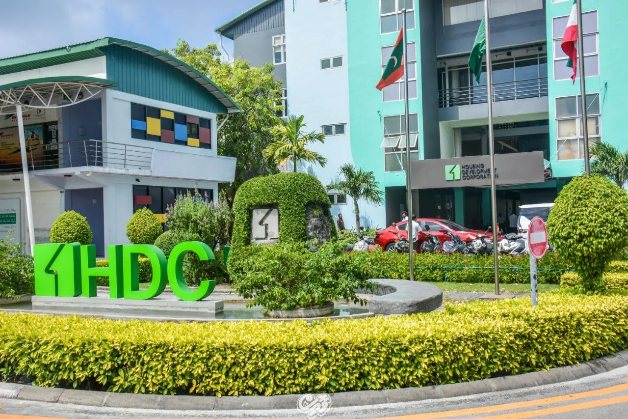 އެޗްޑީސީގެ ސީނިއާ 3 މުއައްޒަފަކުވެސް ސަސްޕެންޑްކޮށްފި