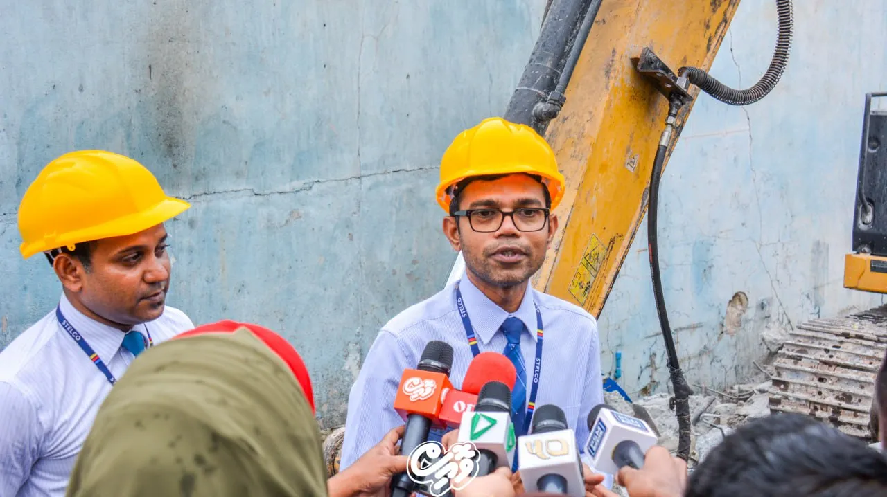 ޕަވަރ ހައުސް ނަގާ ދޮންއަދަރާދަ ހިނގުން އެއްކޮށް ހުޅުވާލަނީ