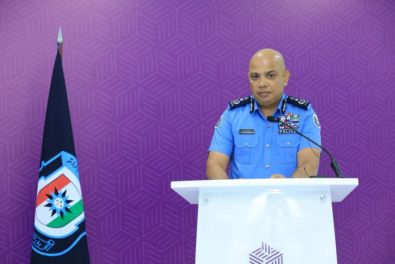 ސީޕީ ނަވީން ރިޓަޔާ ކުރައްވައިފި