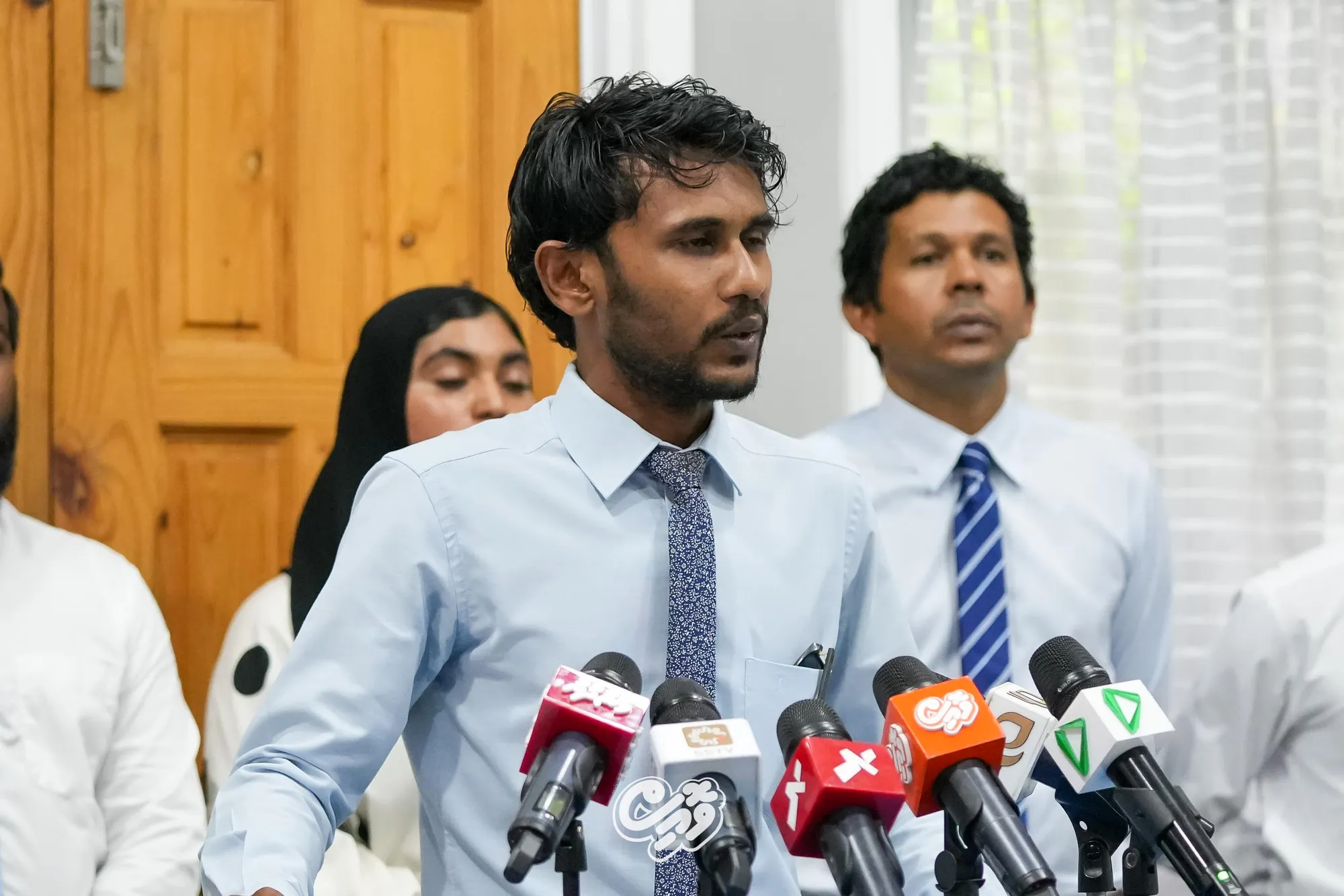 ޑިމޮކްރެޓްސްގެ ވަގުތީ ރައީސަކަށް ފިރުޝާން އިންތިހާބުކޮށްފި