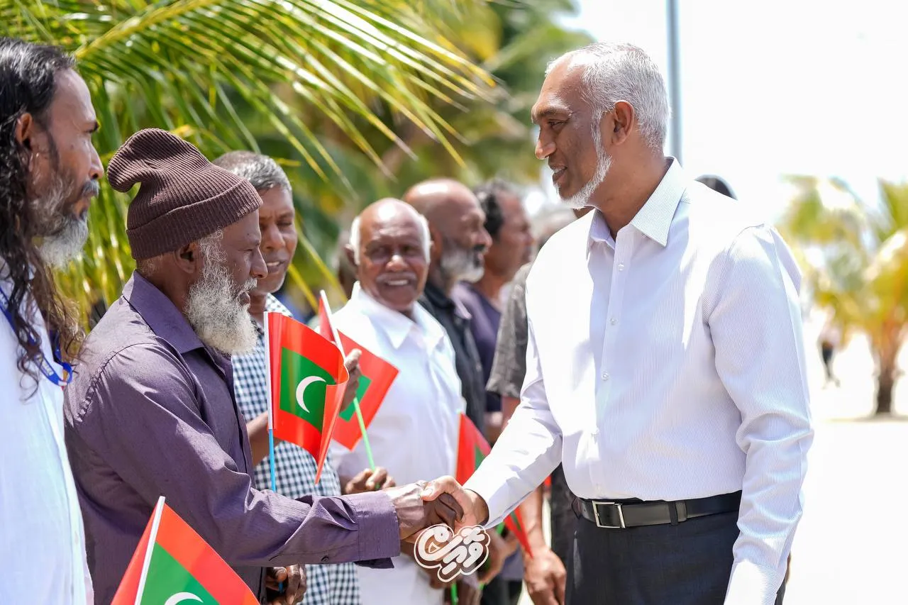 President Dr Mohamed Muizzu greets senior citizens (Photo/Voice)