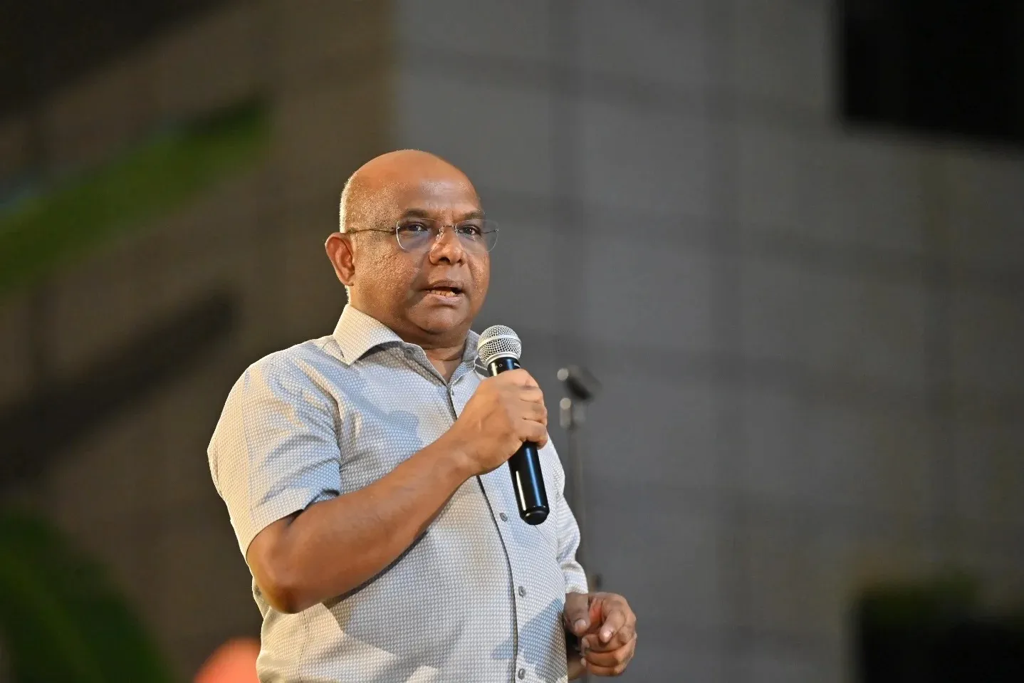 އެމްޑީޕީ މެމްބަރުންނަކީ ދީން ގަބޫލުކުރާ ބައެއް ނޫންކަމަށް ބުނި މައްސަލަ ބަލަންޖެހޭ: ޝާހިދު
