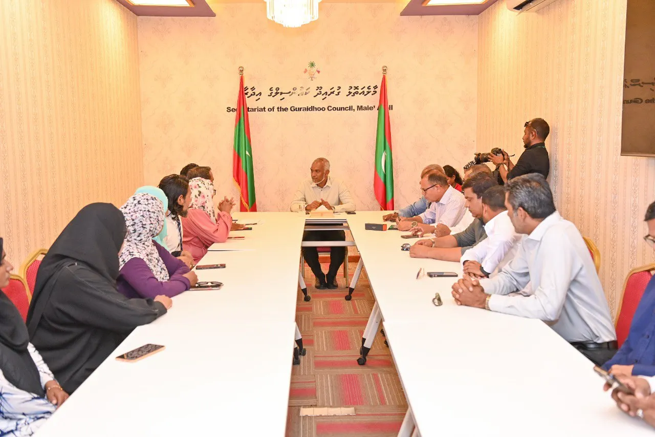 ގުރައިދޫގެ ބިން ހިއްކޭނެ ގޮތާއި ގުޅޭގޮތުން ރައީސް ޑރ.މުއިއްޒު މަޝްވަރާކުރައްވައިފި