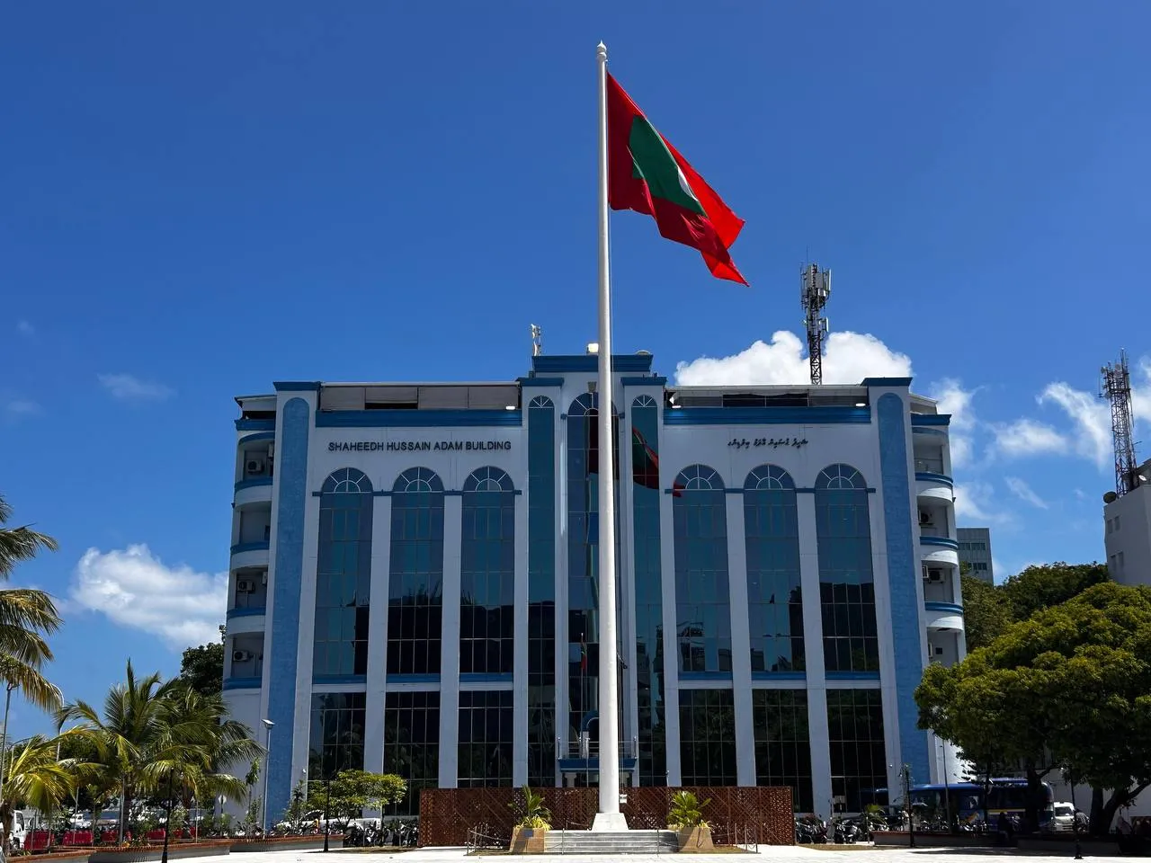 ކުނިތަކެއްގެ ދަށުގައި މީހަކު މަރުވެފައި އޮއްވައި ފެނުނު މައްސަލައިގައި މީހަކު ހައްޔަރުކޮށްފި