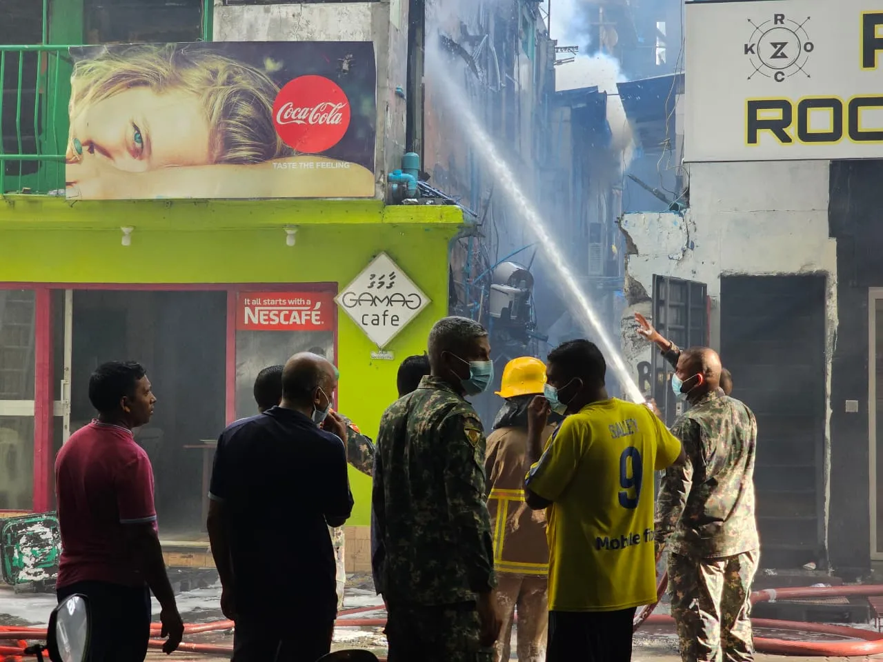 ގާމަގު ކެފޭގައި ހިނގި އަލިފާނުގެ ހާދިސާ: 37 މީހުން ހާލުގައި ޖެހިފައިވޭ