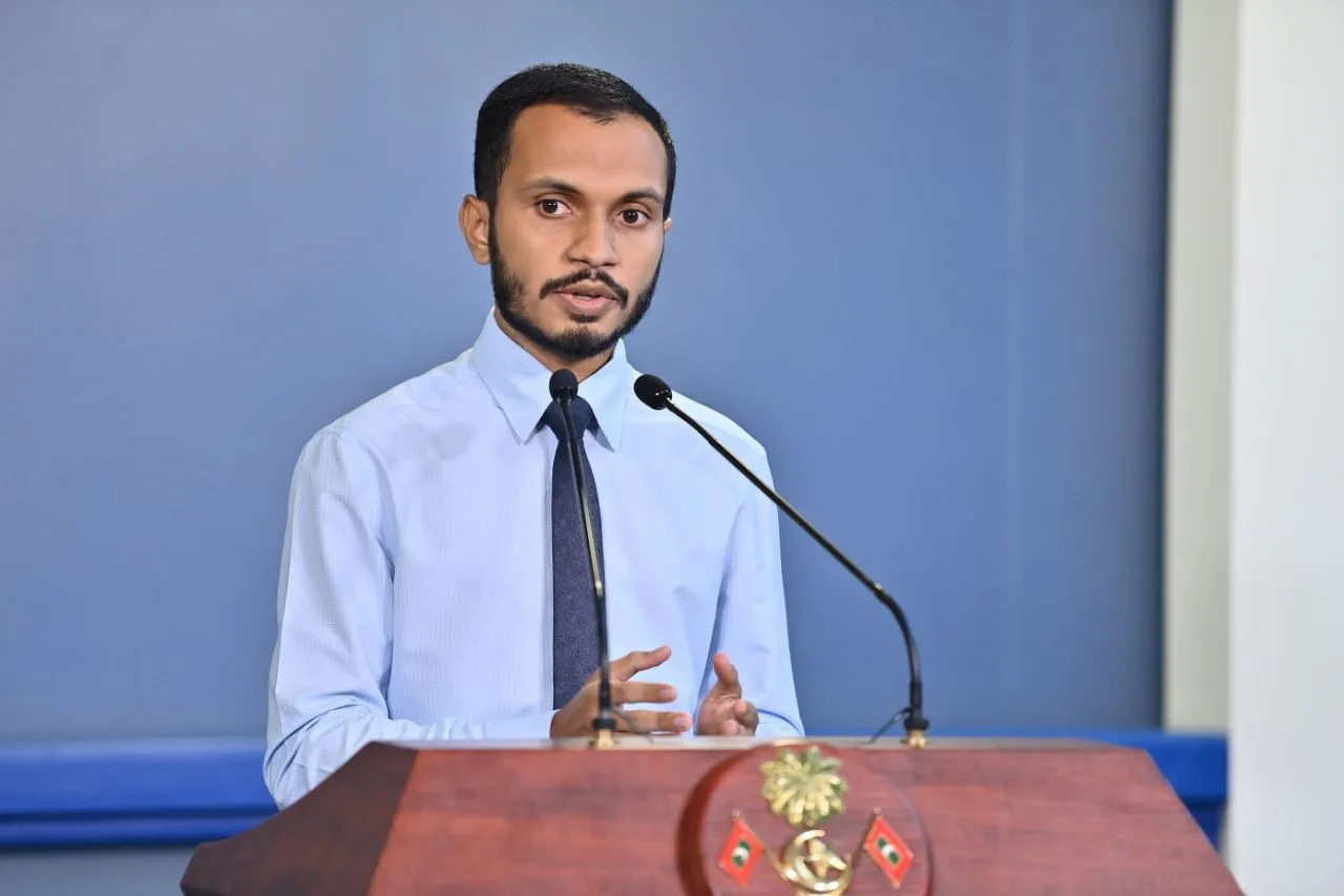 ބޭންކުތަކަށް ޑޮލަރު މާރުކުރުމުގެ ގަވާއިދަށް ބަދަލެއް ނުގެނޭ؛ ބިލުގައި ހިމެނީ އިސްތިސްނާ ޙާލަތްތައް: ފިރުޒުލް