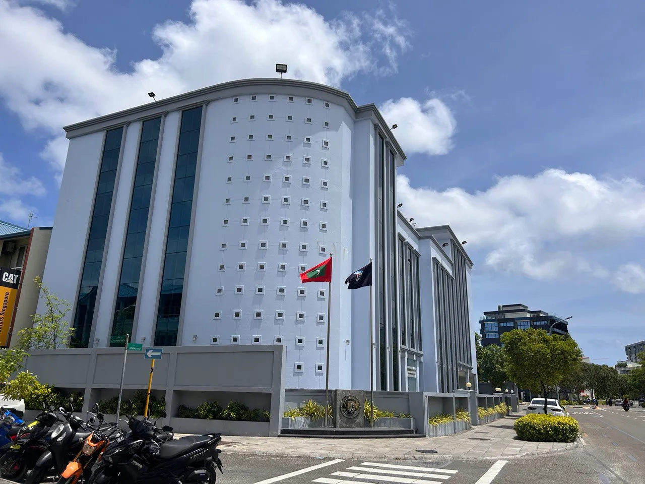ކުޅޭ ކުޅޭ ބަޑިތަކެއް ފުލުހުންގެ ބެލުމުގެ ދަށަށް ގެންގޮސްފި