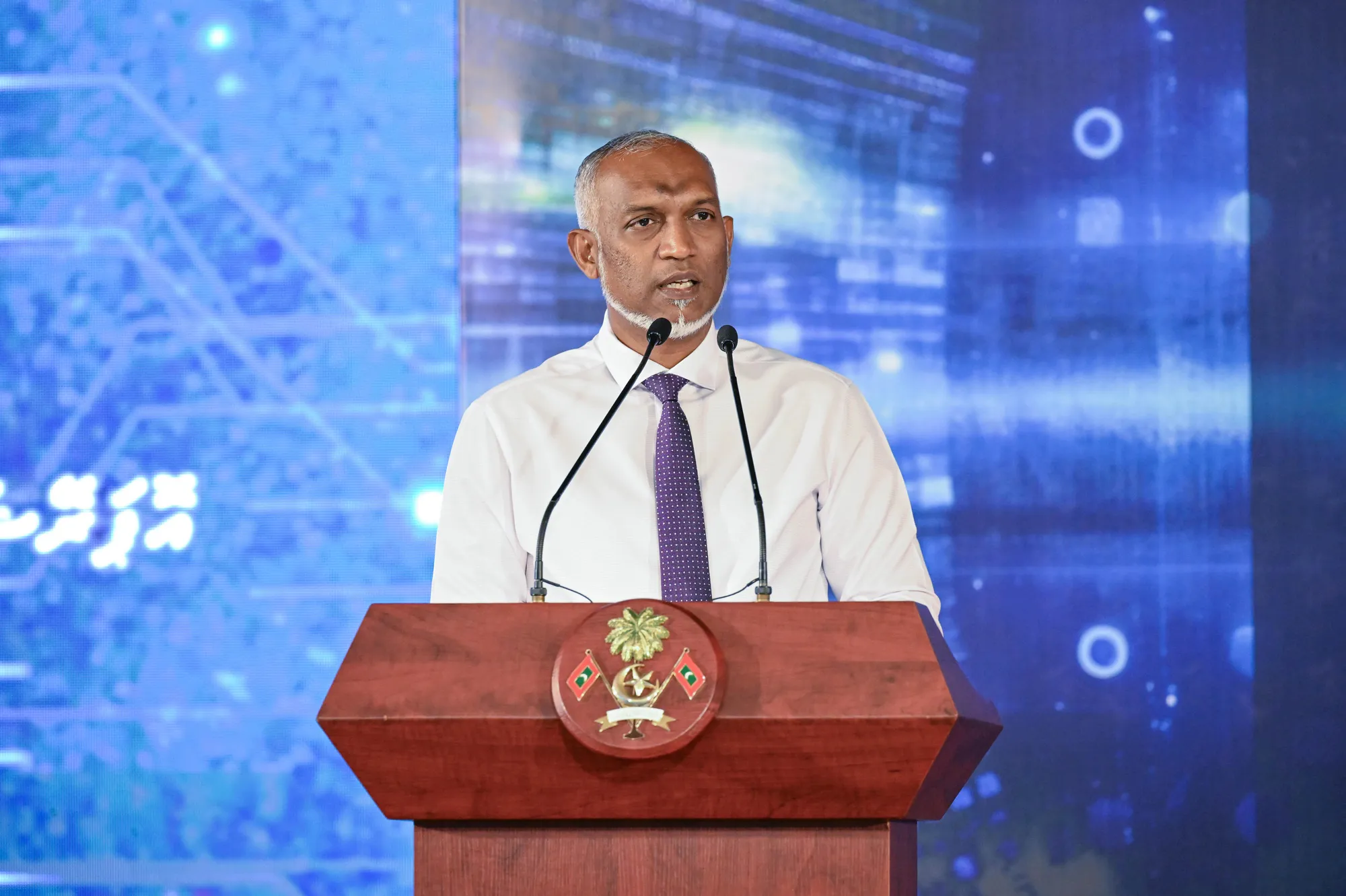 ޓޫރިޒަމް އާމްދަނީގެ އިންސައްތައެއް ކައުންސިލްތަކުގެ ބަޖެޓަށް ޖަމާކުރުން ލަސްތަކެއްނުވެ ފެށޭނެ: ރައީސް ޑރ.މުޢިއްޒު