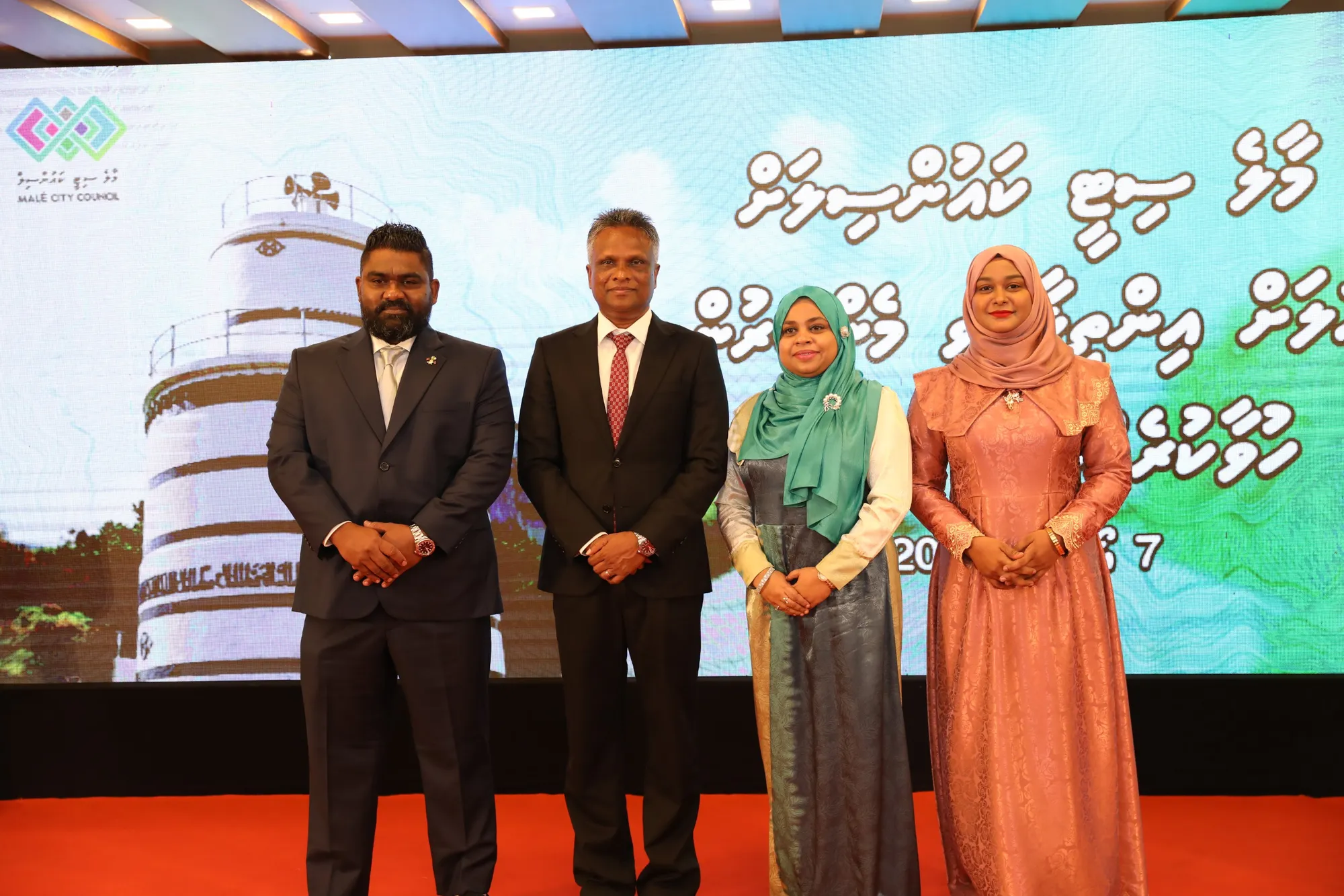 މާލެ ސިޓީ ކައުންސިލަށް އަލަށް އިންތިހާބުވި ތިން މެމްބަރުން ހުވާކުރައްވައިފި