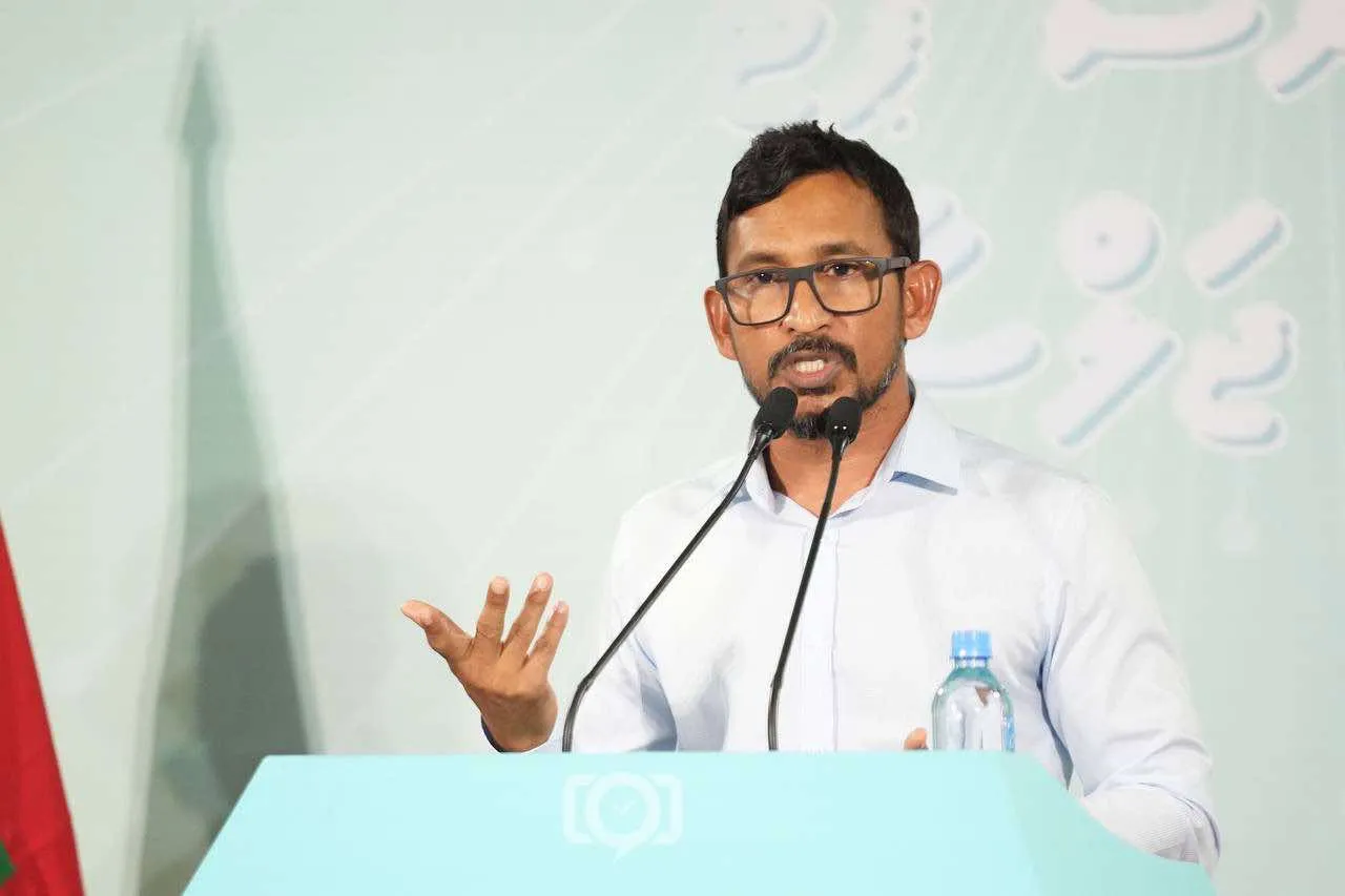 އިނާޔަތްތަކަށް ބަދަލުގެންނަން ޖެހިދާނެ - ފަލާޙް